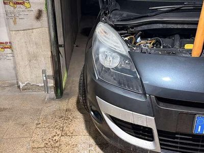 Usata Renault Scénic III Luxe 110 CV (80 kW) 2011 Monovolume