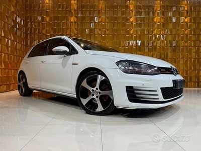 Usata VW Golf GTI 220 CV (161 kW) 2014 Bianco Berlina