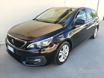 Usata Peugeot 308 SW Business-Line 120 CV (88 kW) 2017 Nero Station wagon