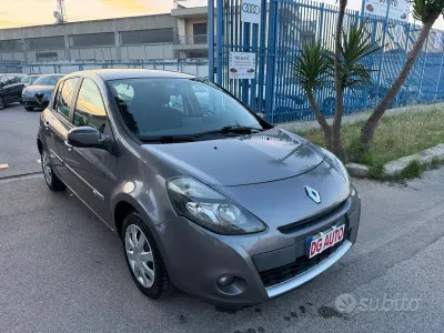 Usata Renault Clio IV 75 CV (55 kW) 2012 Grigio Berlina
