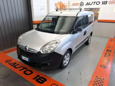 Usata Opel Combo 95 CV (69 kW) 2016 Grigio Monovolume