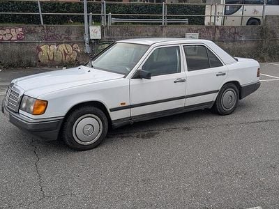 Usata Mercedes E250 1987 Bianco Berlina