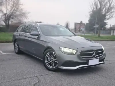 Usata Mercedes E200 Premium 160 CV (117 kW) 2021 Grigio Station wagon