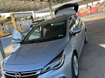 Usata Opel Astra Business 110 CV (80 kW) 2017 Station wagon