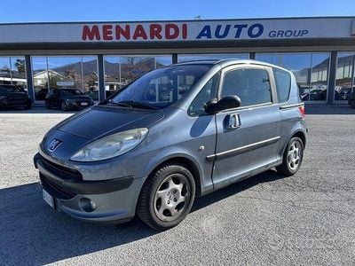 Usata Peugeot 1007 73 CV (53 kW) 2005 Blu Monovolume
