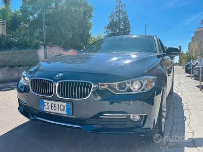 Usata BMW 320 Luxury Line 184 CV (135 kW) 2013 Blu Station wagon