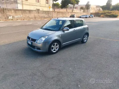 Usata Suzuki Swift 69 CV (50 kW) 2006 Grigio Utilitaria
