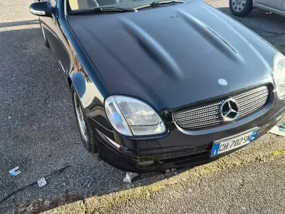 Usata Mercedes SLK200 163 CV (119 kW) 2003 Nero Cabrio