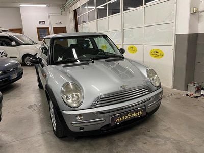 Usata Mini ONE 89 CV (65 kW) 2004 Argento Utilitaria