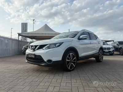 Usata Nissan Qashqai Tekna 110 CV (80 kW) 2015 Bianco SUV