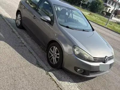 Usata VW Golf VI Highline 105 CV (77 kW) 2010 Grigio Utilitaria