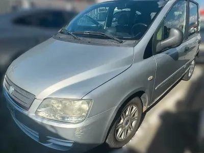 Usata Fiat Multipla Dynamic 120 CV (88 kW) 2007 Argento Monovolume