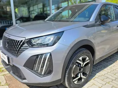 Nuova Peugeot 2008 Allure 101 CV (74 kW) 2026 Grigio artense SUV