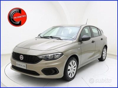 Usata Fiat Tipo Easy 95 CV (69 kW) 2019 Grigio Berlina
