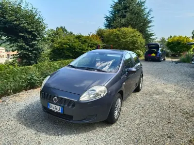 Usata Fiat Grande Punto 65 CV (47 kW) 2008 Grigio Utilitaria