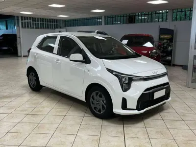 Usata Kia Picanto Urban 63 CV (46 kW) 2025 Clear white Utilitaria