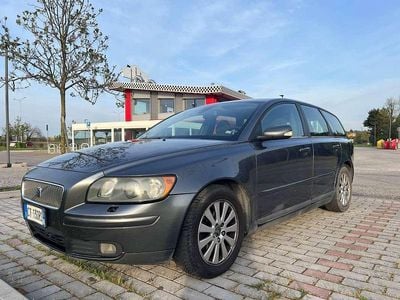 Usata Volvo V50 Momentum 136 CV (100 kW) 2005 Nero Station wagon