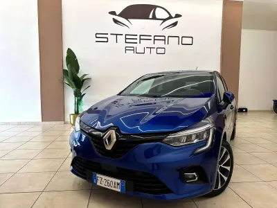 Usata Renault Clio V Zen 116 CV (85 kW) 2019 Blu/azzurro Berlina