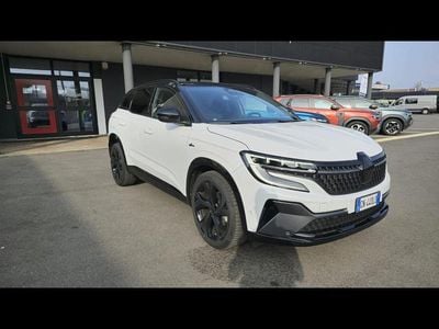 Käytetty Renault Clio V Techno 131 HP (96 kW) 2023 Valkoinen Viistoperä