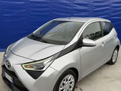 Usata Toyota Aygo Business Edition 69 CV (50 kW) 2018 Other Utilitaria