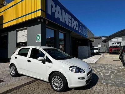 Usata Fiat Punto Street 75 CV (55 kW) 2015 Bianco Utilitaria