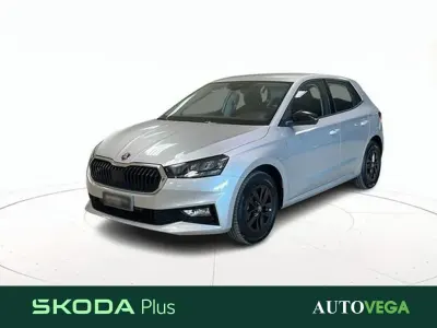Usata Skoda Fabia 95 CV (69 kW) 2025 Grigio pastello Utilitaria