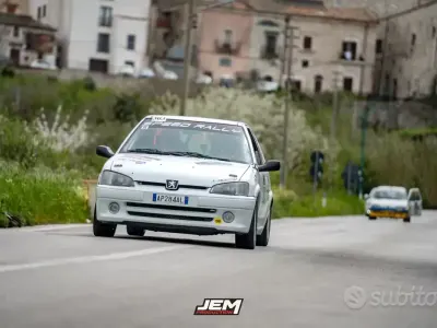 Usata Peugeot 106 S16 101 CV (74 kW) 1997 Utilitaria