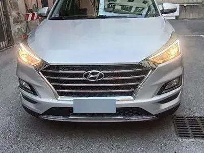 Usata Hyundai Tucson 116 CV (85 kW) 2018 Grigio SUV