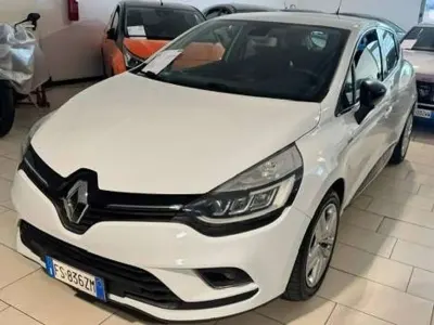 Usata Renault Clio IV 75 CV (55 kW) 2018 Bianco Berlina