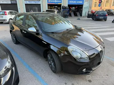 Usata Alfa Romeo Giulietta 175 CV (128 kW) 2016 Nero Utilitaria