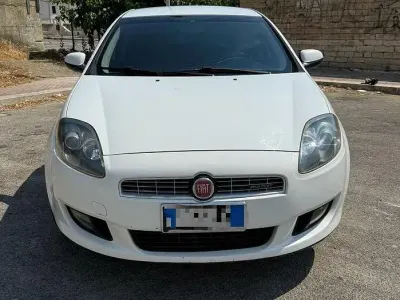 Usata Fiat Bravo 120 CV (88 kW) 2010 Bianco Utilitaria