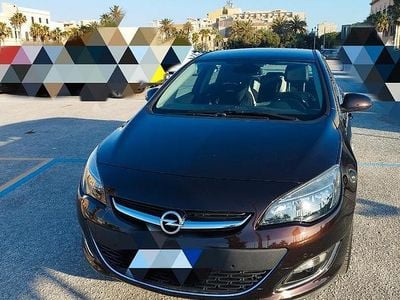 Usata Opel Astra 140 CV (102 kW) 2015 Berlina