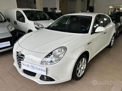 Usata Alfa Romeo Giulietta Exclusive 105 CV (77 kW) 2013 Bianco Utilitaria