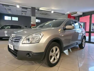 Usata Nissan Qashqai Tekna 110 CV (80 kW) 2009 Argento SUV