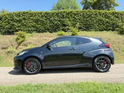 Usata Toyota Yaris 261 CV (191 kW) 2022 Nero Utilitaria
