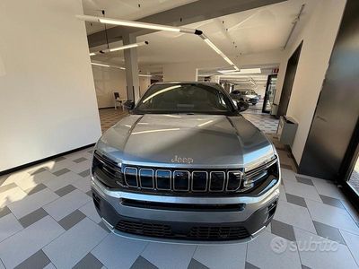 Nuova Jeep Avenger Summit 100 CV (73 kW) 2025 Grigio SUV