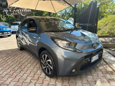 Gebraucht Toyota Aygo X Trend 72 PS (52 kW) 2024 Blau SUV