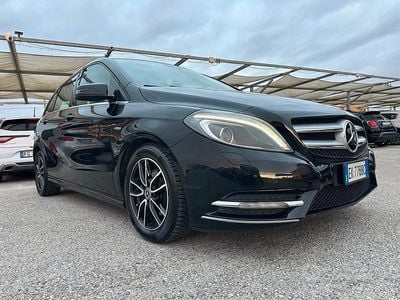 Usata Mercedes B200 Premium 136 CV (100 kW) 2011 Nero Monovolume