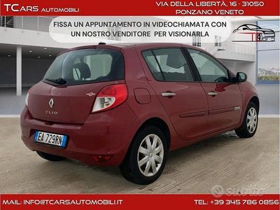 Usata Renault Clio II 75 CV (55 kW) 2010 Rosso Berlina
