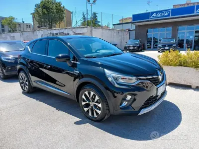 Usata Renault Captur Techno 91 CV (66 kW) 2022 Nero SUV