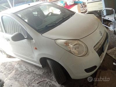 Usata Suzuki Alto 68 CV (50 kW) 2014 Bianco Utilitaria