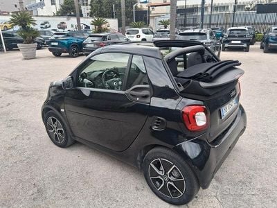 Usata Smart ForTwo Electric Drive Passion 60 kW (82 CV) 2020 Nero Cabrio