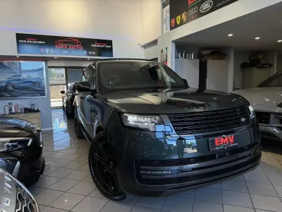 Usata Land Rover Range Rover HSE 350 CV (257 kW) 2025 Verde SUV