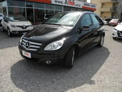 Usata Mercedes B180 116 CV (85 kW) 2010 Nero Monovolume