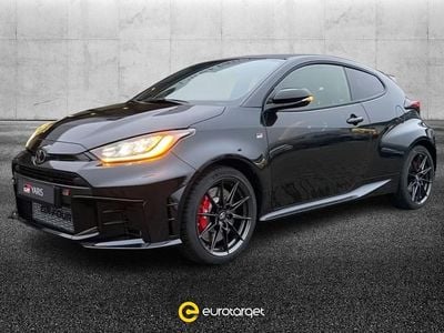 Usata Toyota Yaris 280 CV (205 kW) 2024 Nero metallizzato Utilitaria