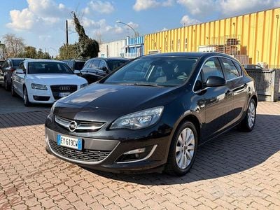 Usata Opel Astra Cosmo 110 CV (80 kW) 2015 Nero Berlina