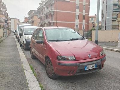 Usata Fiat Punto 80 CV (58 kW) 2000 Utilitaria