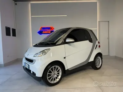 Usata Smart ForTwo Cabrio Pure 45 CV (33 kW) 2008 Bianco Cabrio