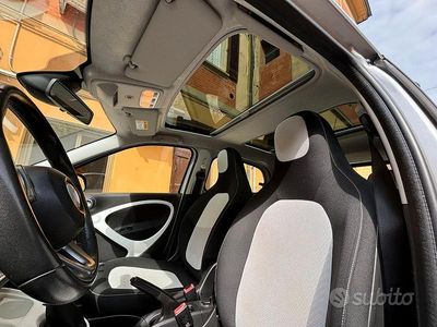 Usata Smart ForFour Passion 71 CV (52 kW) 2016 Bianco Utilitaria
