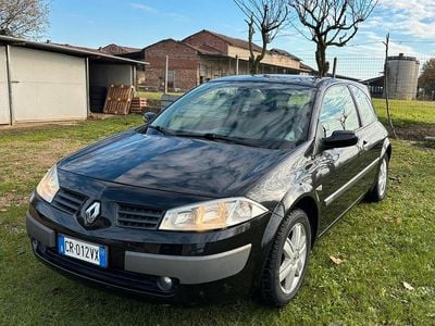 Nero Usata 2004 Renault Mégane II Dynamique Berlina | 2400 €